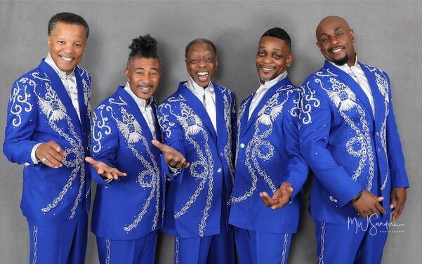 do the spinners still tour